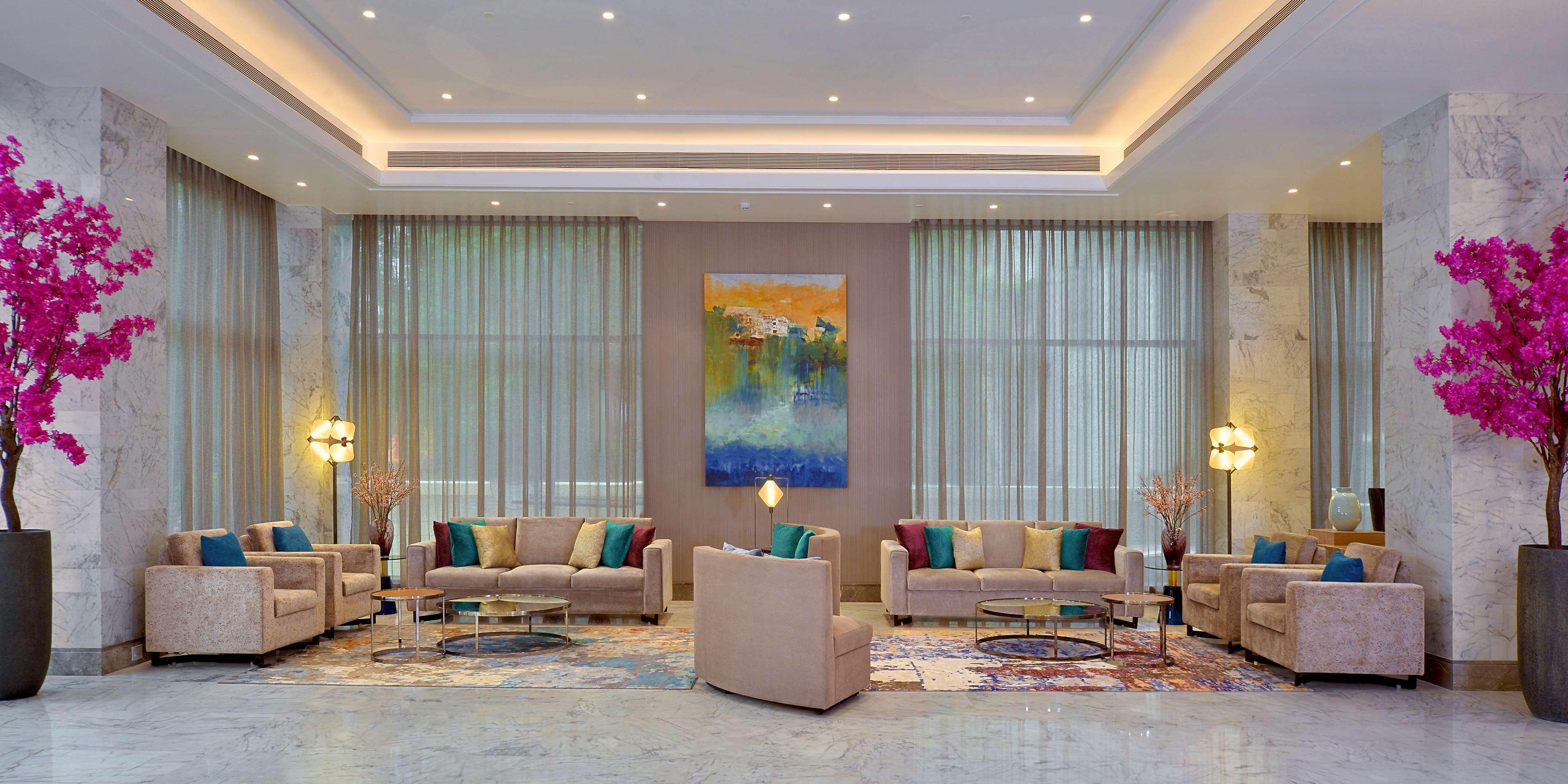 Radisson Mumbai Andheri Midc Bombaim Exterior foto Lobby